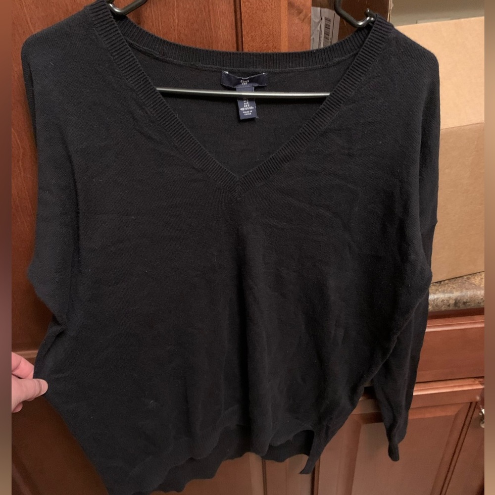 Women’s long sleeve sweater